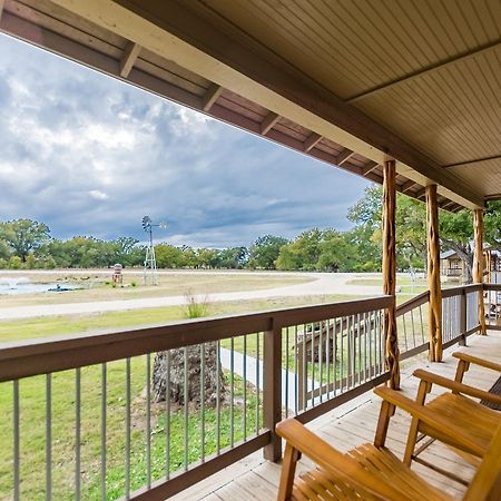 Vineyard Trail Cottages- Adults Only เฟรเดอริกส์เบิร์ก ห้อง รูปภาพ