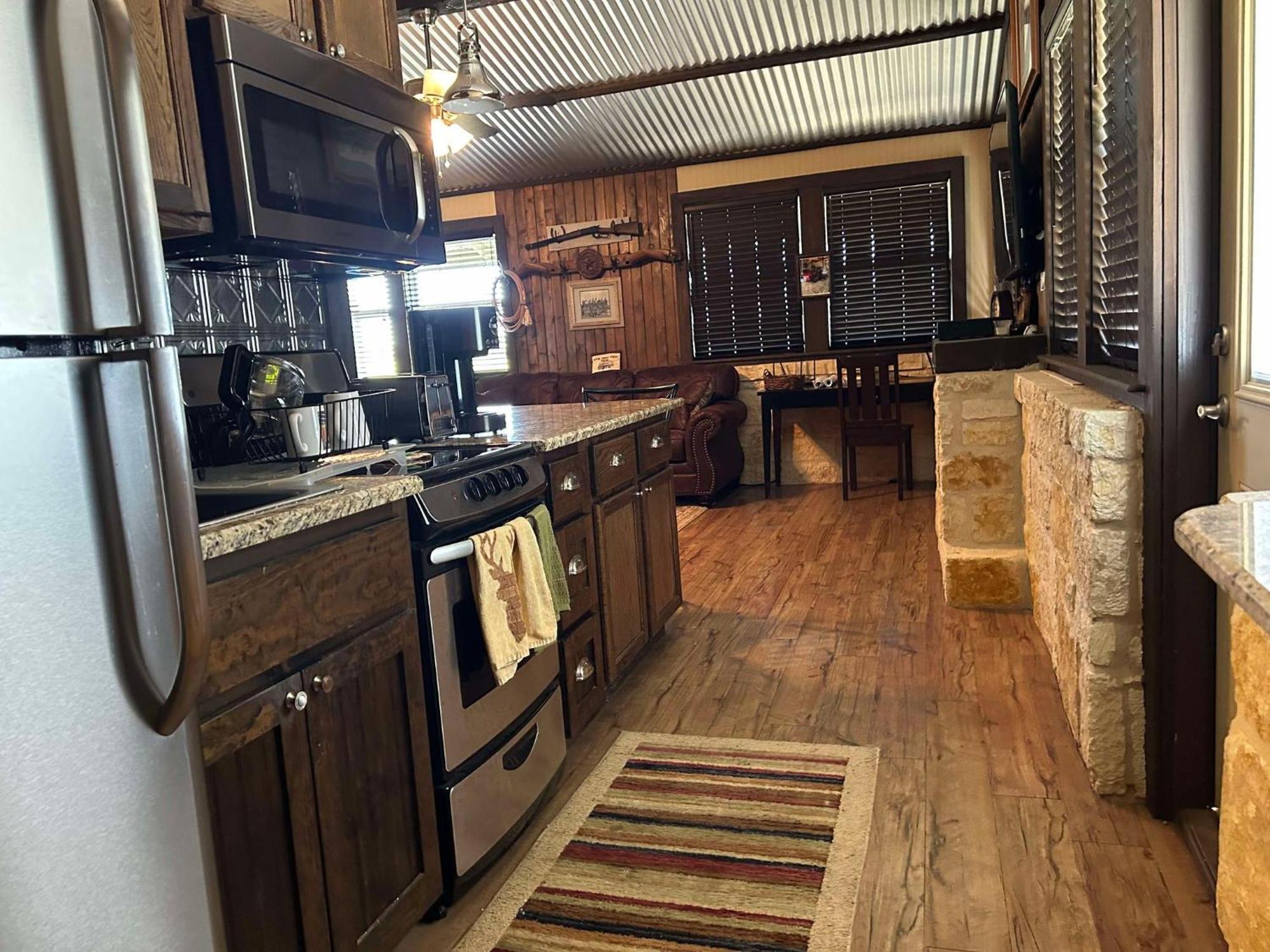 Vineyard Trail Cottages- Adults Only เฟรเดอริกส์เบิร์ก ภายนอก รูปภาพ