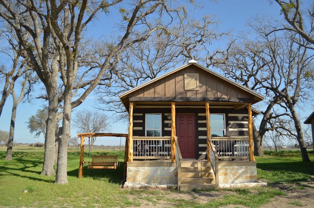 Vineyard Trail Cottages- Adults Only เฟรเดอริกส์เบิร์ก ภายนอก รูปภาพ