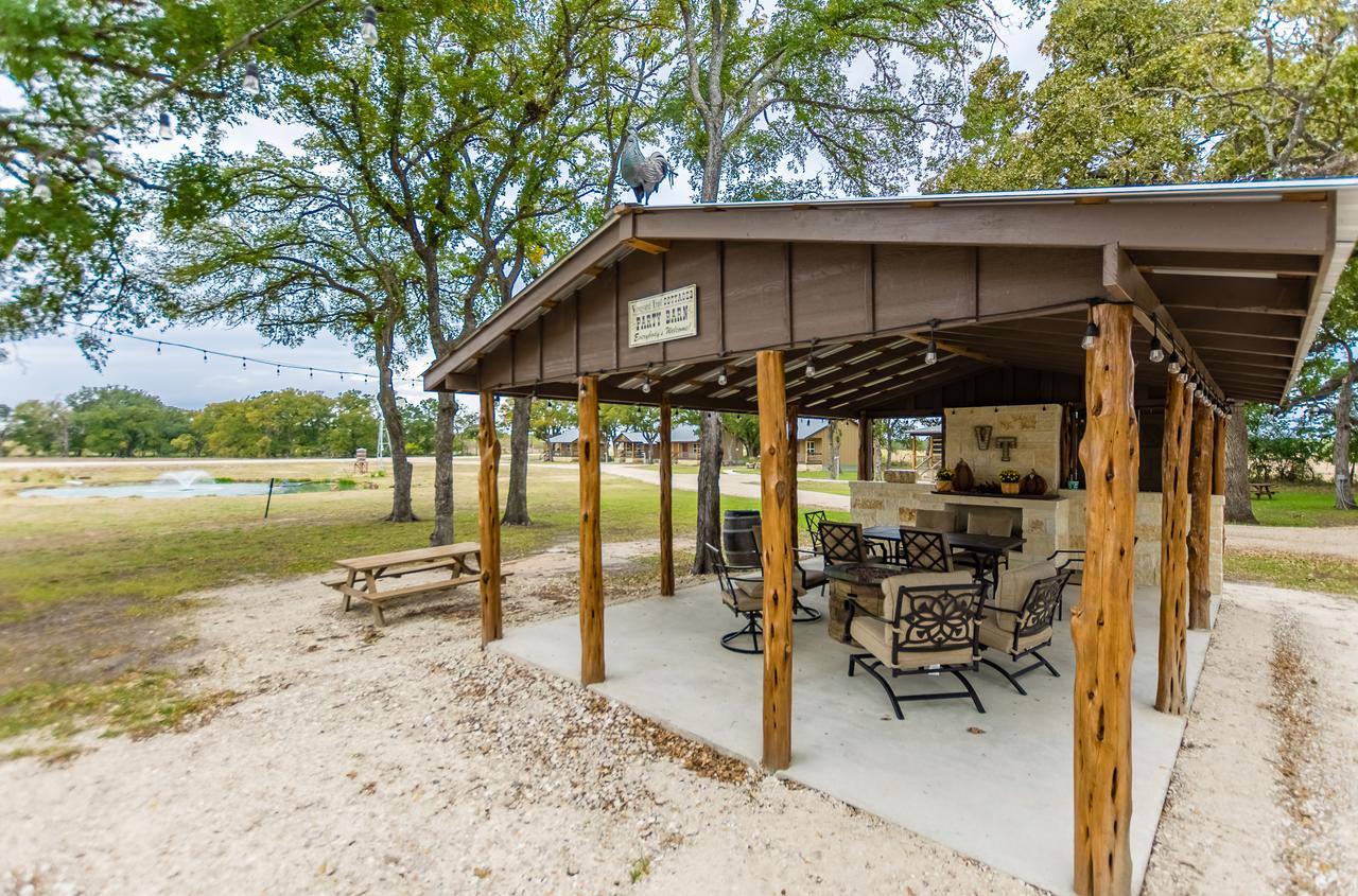 Vineyard Trail Cottages- Adults Only เฟรเดอริกส์เบิร์ก ห้อง รูปภาพ