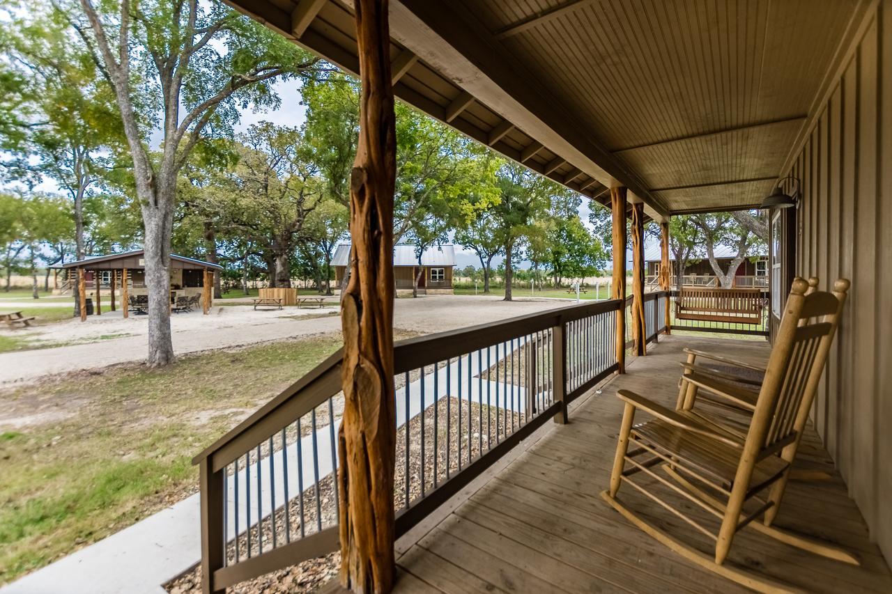 Vineyard Trail Cottages- Adults Only เฟรเดอริกส์เบิร์ก ห้อง รูปภาพ