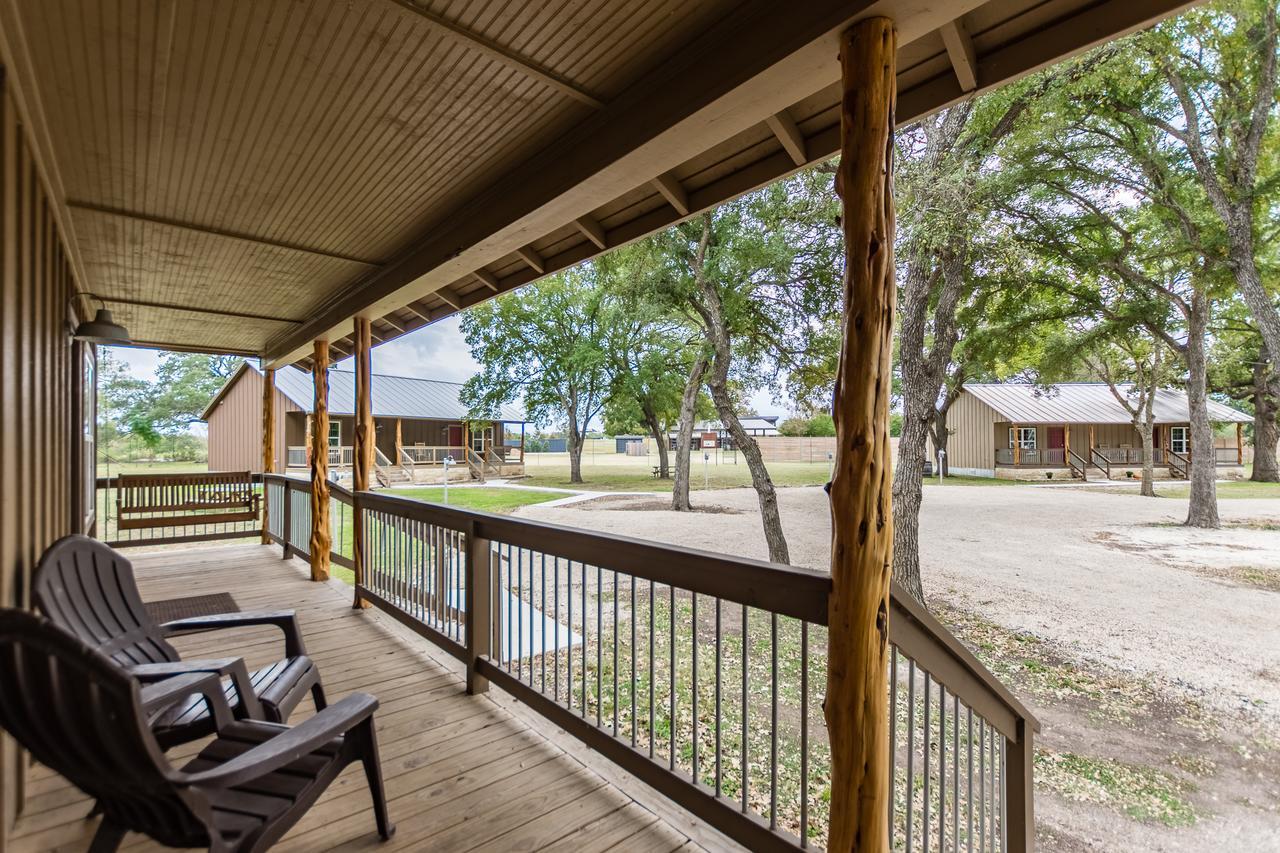 Vineyard Trail Cottages- Adults Only เฟรเดอริกส์เบิร์ก ห้อง รูปภาพ